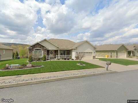 S Cougar L 13 Drive, Archbald, PA 18403