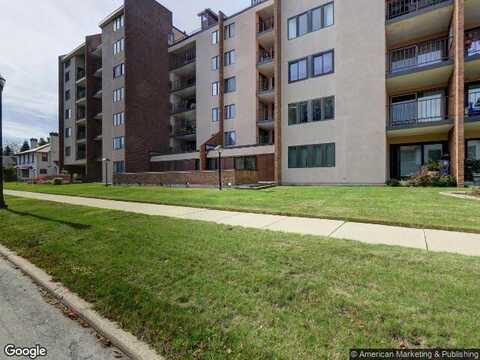11Th Street, Racine, WI 53403