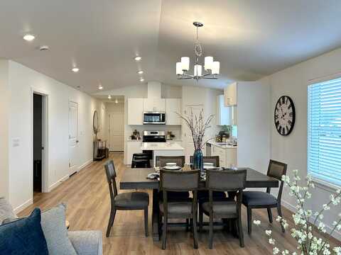 Ne 16Th Street, Madras, OR 97741