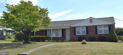 Montgomery Avenue, Boyertown, PA 19512