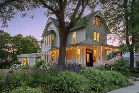 5Th Street, Stillwater, MN 55082