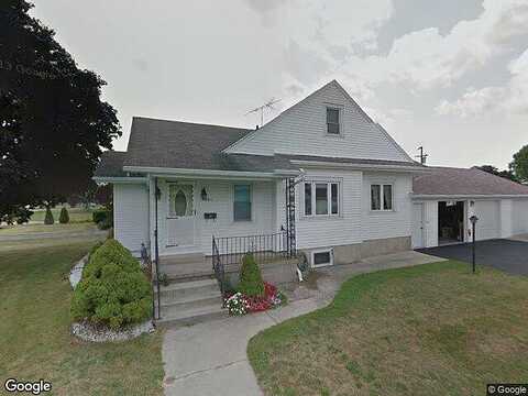 Orchard Dr, Manitowoc, WI 54220