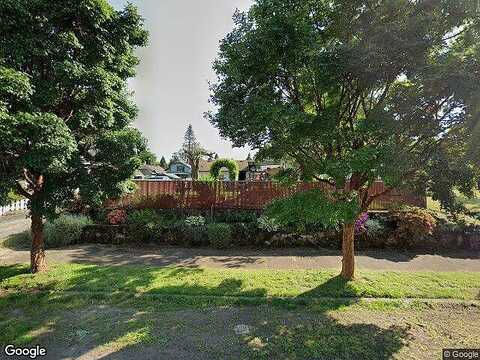 N Syracuse St, Portland, OR 97203