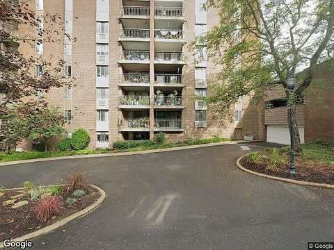 Grant St Apt 401, Sewickley, PA 15143