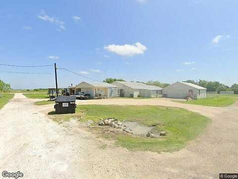 S 13Th St # 304, Seadrift, TX 77983