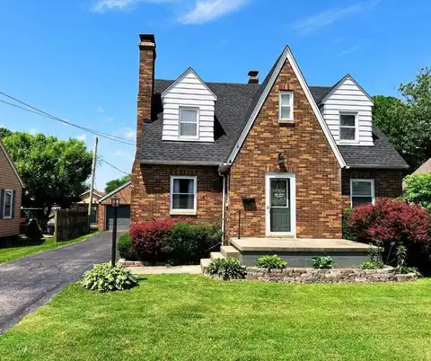 707 N 1st St, Fairfield, IL 62837