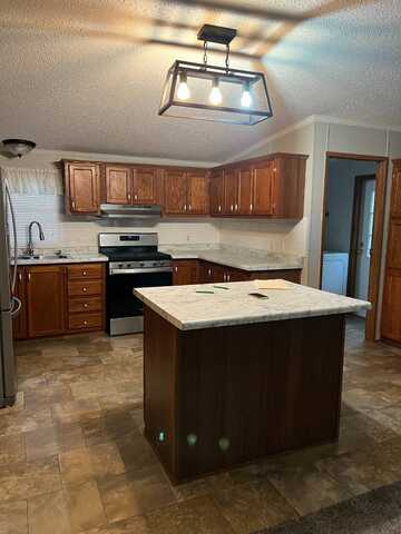 933 Tyler Dr., Eaton Rapids, MI 48827