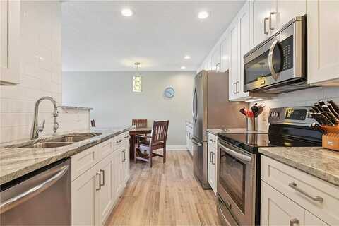 Barry, WAYZATA, MN 55391