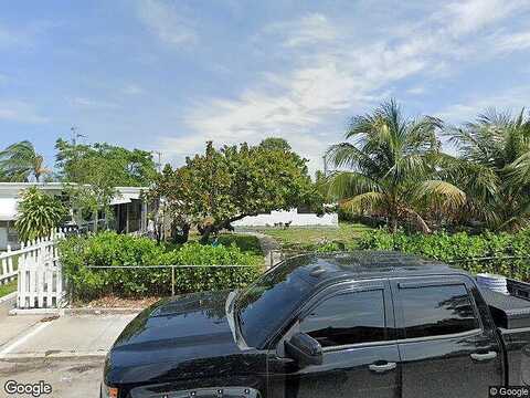 D, Lake Worth, FL 33460