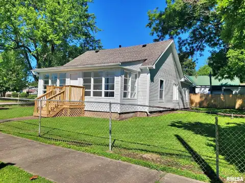 901 CATHERINE Street, Metropolis, IL 62960