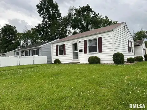 2 Saint James Court, Springfield, IL 62703
