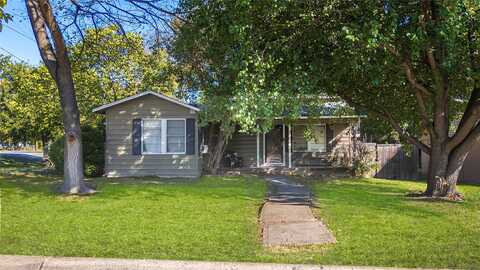 8Th, LANCASTER, TX 75146