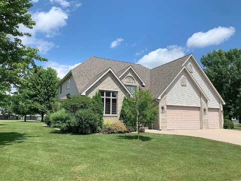 River Oaks, COLD SPRING, MN 56320