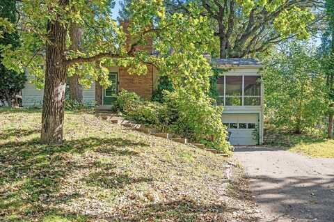 Lee, MINNEAPOLIS, MN 55422