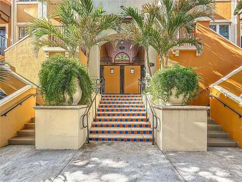 200 4TH AVENUE S, Saint Petersburg, FL 33701