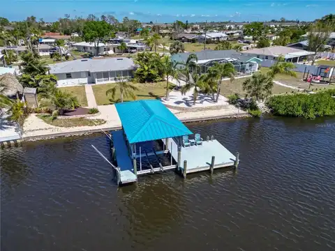 810 BLUE HERON BOULEVARD, RUSKIN, FL 33570
