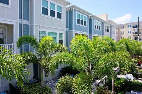 813 BURLINGTON AVENUE N, Saint Petersburg, FL 33701
