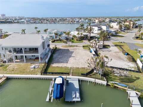 211 BATH CLUB BOULEVARD N, NORTH REDINGTON BEACH, FL 33708