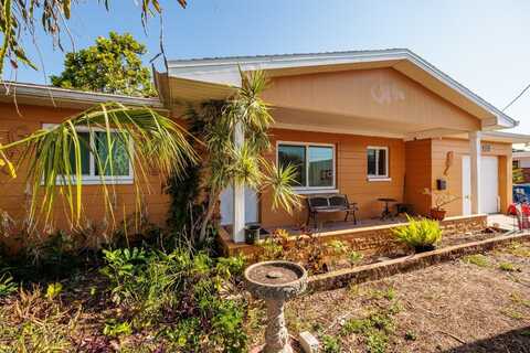9469 TREASURE LANE NE, Saint Petersburg, FL 33702