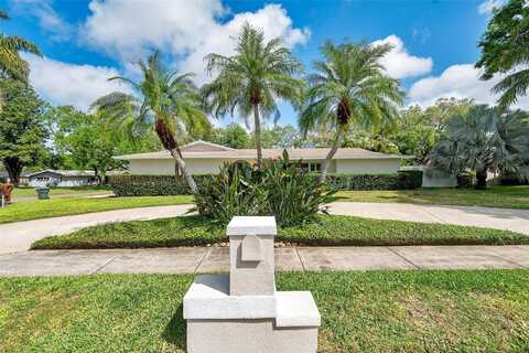 2216 EL DE ORO DRIVE, CLEARWATER, FL 33764
