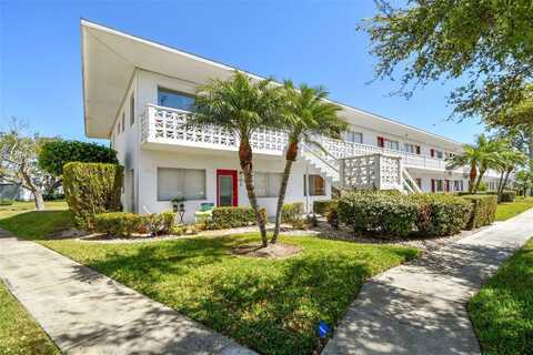 8220 112TH STREET N, SEMINOLE, FL 33772