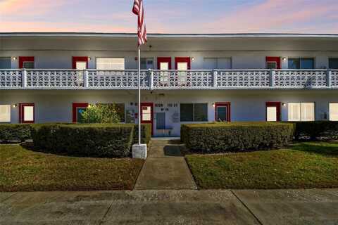 8220 112TH STREET N, SEMINOLE, FL 33772