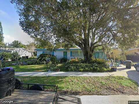 18Th, Lake Worth, FL 33460