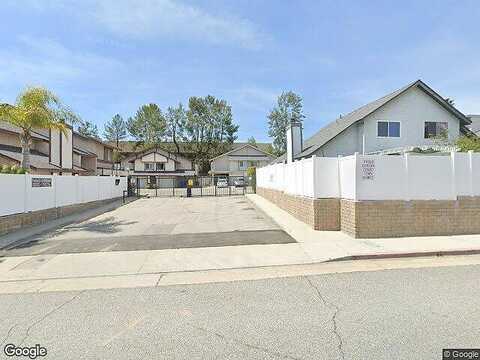 Avenida Dorena, NEWHALL, CA 91321