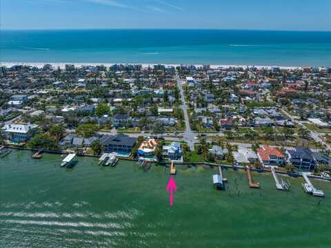 785 BAY ESPLANADE, CLEARWATER BEACH, FL 33767