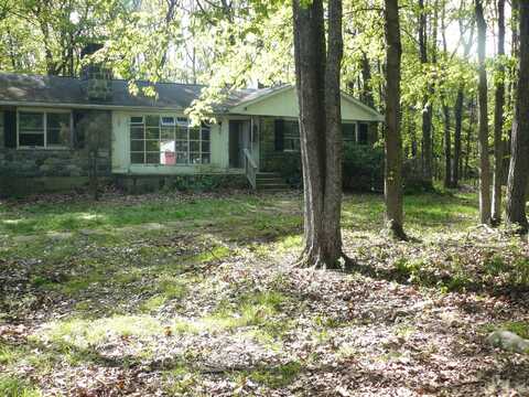 205 Winona Road, Mount Pocono, PA 18344