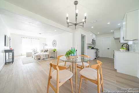 Waikiki, SAN ANTONIO, TX 78218