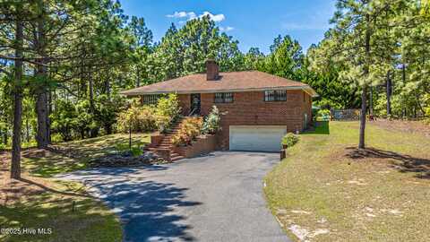 118 Lancashire Lane, West End, NC 27376