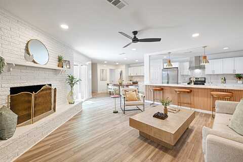 Matland, DALLAS, TX 75237