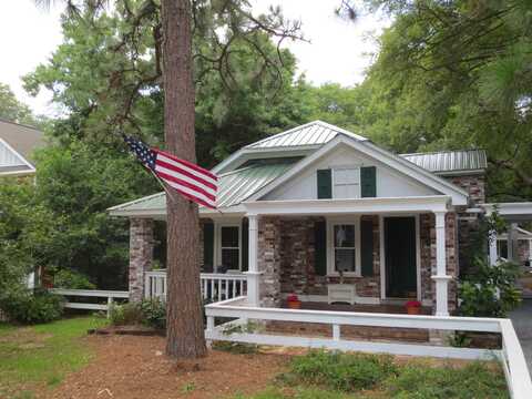 350 N Leak Street, Southern Pines, NC 28387