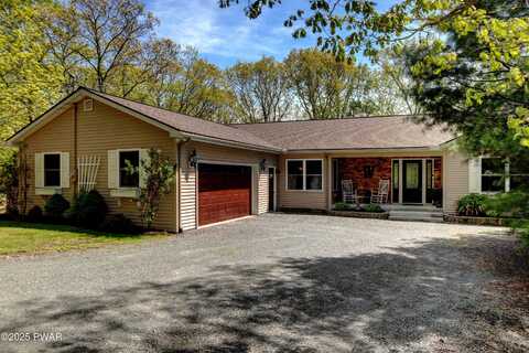 808 Mustang Court, Lords Valley, PA 18428