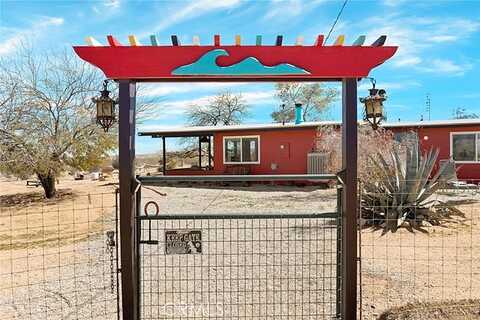 Tori, LANDERS, CA 92285