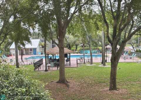 2112 S Cypress Bend Dr, Pompano Beach, FL 33069