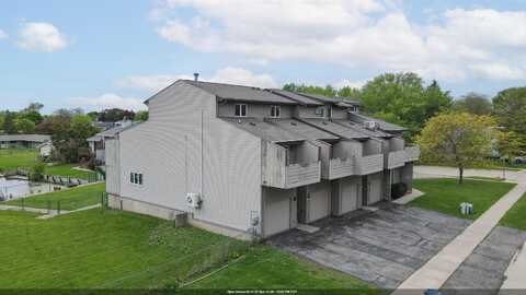 1017 GREENWOOD Court, OSHKOSH, WI 54901
