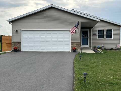 900 EDGEWATER Drive, MERRILL, WI 54452