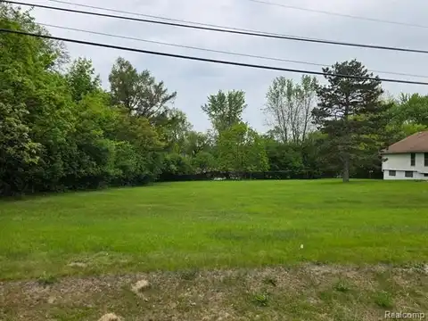 7545/7585 Pontiac Trail, West Bloomfield, MI 48323