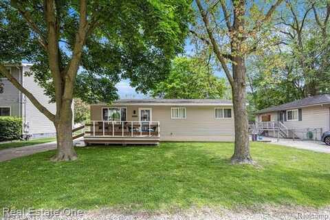 44080 DAVIS, Utica, MI 48317