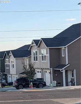 8Th, HERMISTON, OR 97838