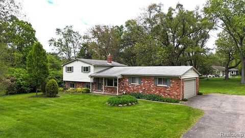 3010 WARNER Drive, West Bloomfield, MI 48324