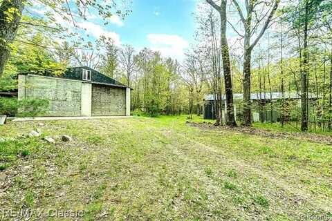 3674 N HARRISON Avenue, Harrison, MI 48625