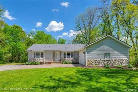 3151 OLD PLANK Road, Milford, MI 48381