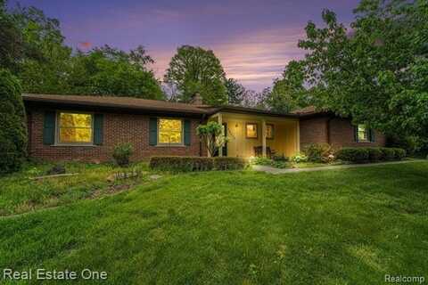 29030 MILLBROOK Road, Farmington Hills, MI 48334