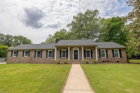 100 WOODLAND Circle, Franklin, VA 23851