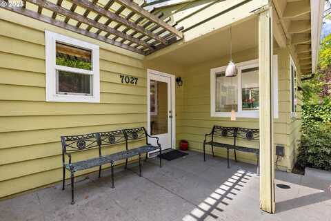 7027 SW 33RD PL, Portland, OR 97219