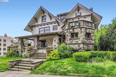 2566 NW LOVEJOY ST, Portland, OR 97210