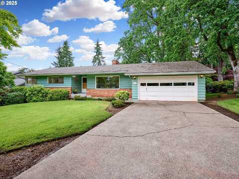 201 S CENTER ST, Silverton, OR 97381